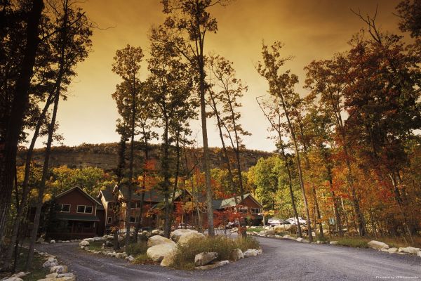 MINNEWASKA LODGE (Lake Minnewaska)